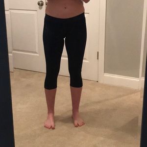 Reebok PlayDry Capris - Navy -Size Small